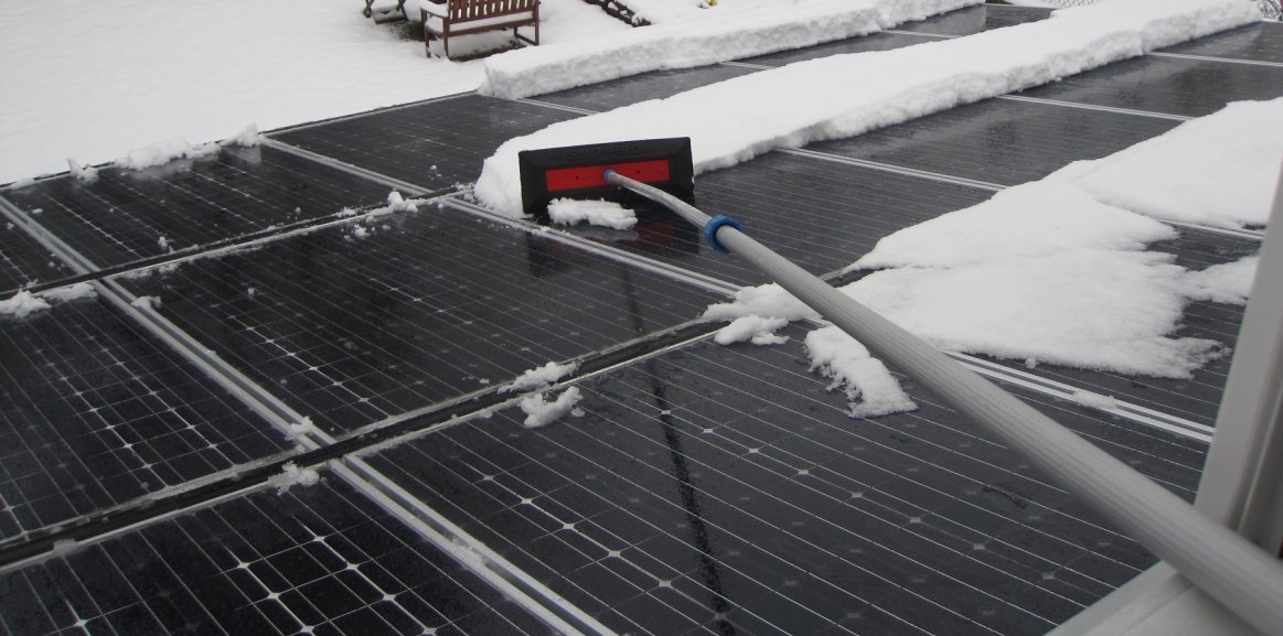 Solar panel snow clearing : r/solar