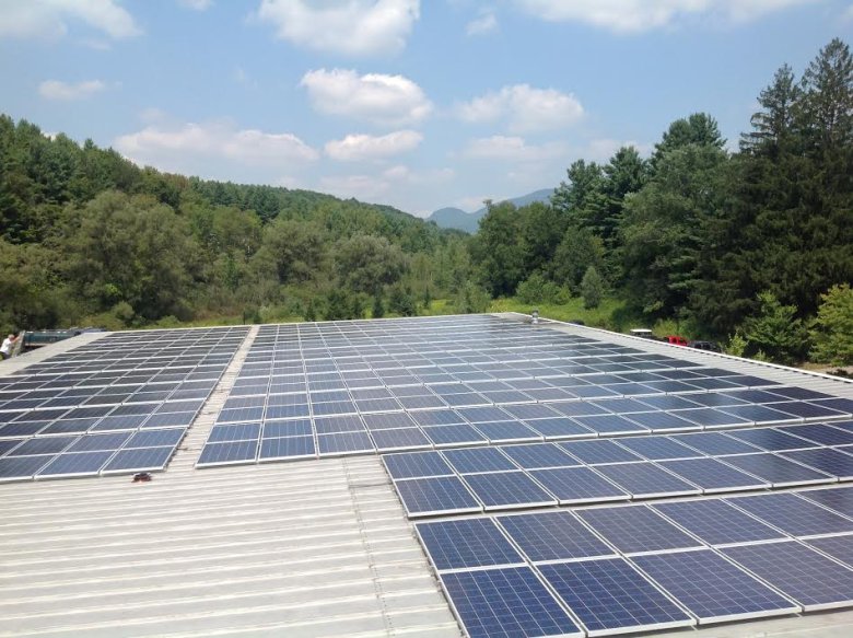 102 kW installation at the Manchester car dealership 